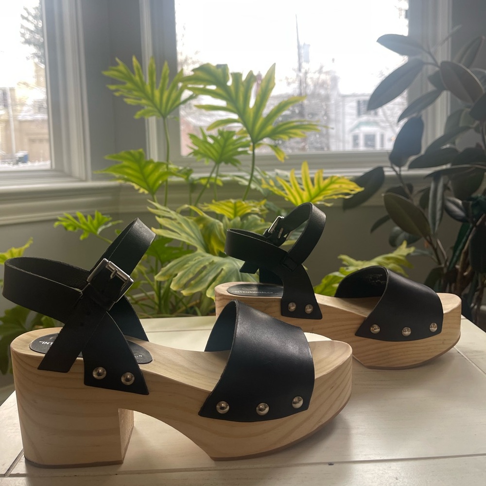 Intentionally Blank Tula Clog/Sandal